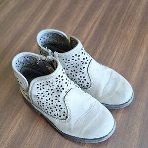 Oshkosh Tan Ankle Boots Size 10M